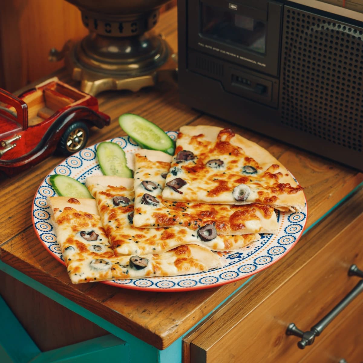 فطيرة جبن وزيتون